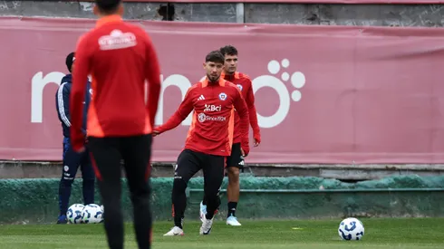 Felipe Loyola entrena a la par con sus compañeros.
