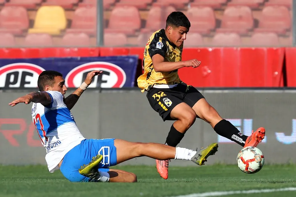 Martín Mundaca ante la Católica en el Campeonato Nacional 2024. (Javier Salvo/Photosport).