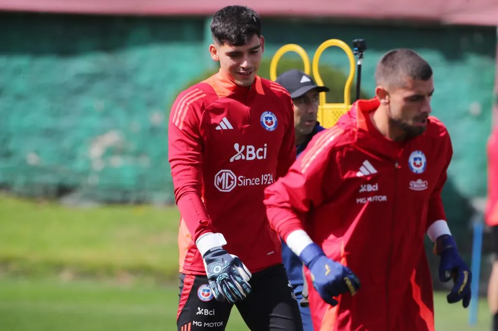 Reyes y Gillier secundarían a Vigouroux en La Roja contra Brasil y Uruguay.