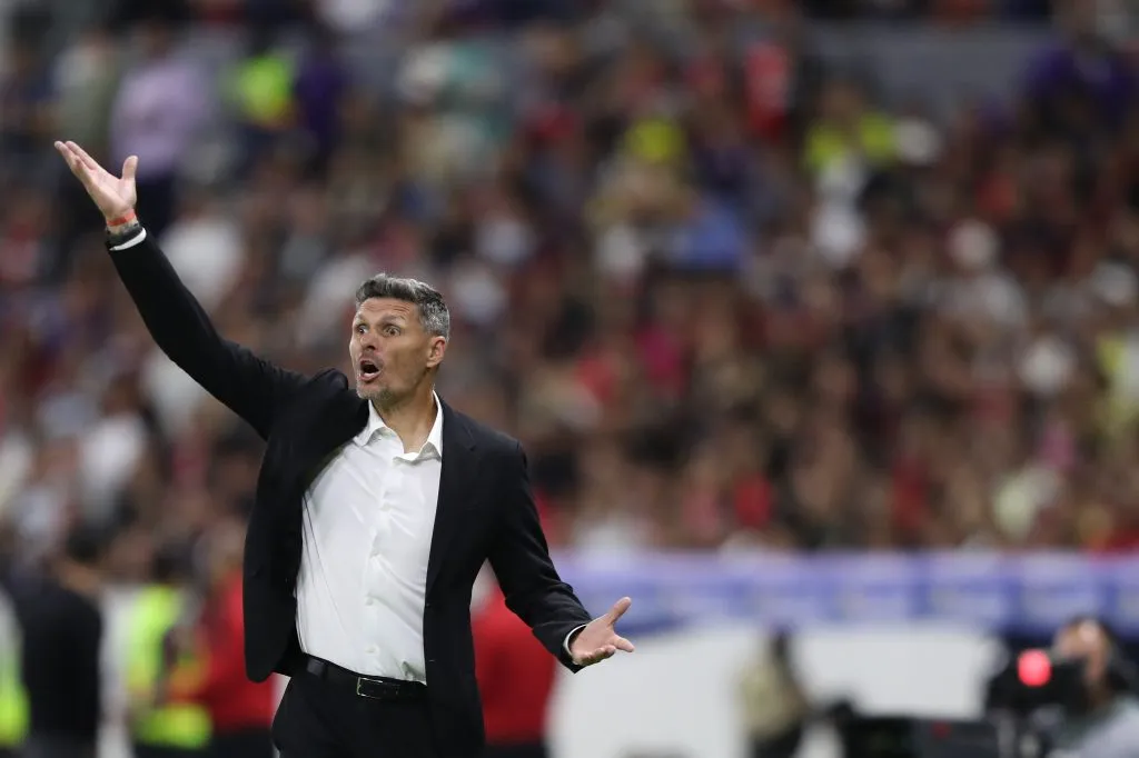 Fernando Ortiz en aquel partido que el América igualó ante el Atlas tras ir 2-0 arriba. (Refugio Ruiz/Getty Images).