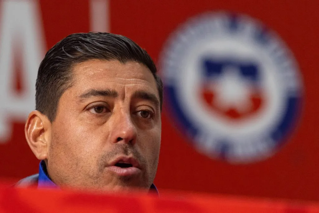 Olarra pide mantener a Nico Córdova en La Roja adulta por un plus del DT nacional.