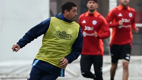 Entrena y juega junto a la selección: Rafa Olarra afirma que Córdova tiene un plus para seguir como DT de La Roja adulta.