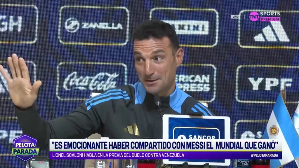 Lionel Scaloni se disculpó con el reportero. (Captura TNT Sports).