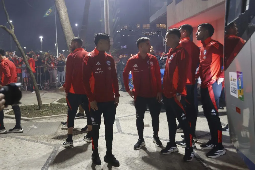 La selección chilena en su llegada a Brasil