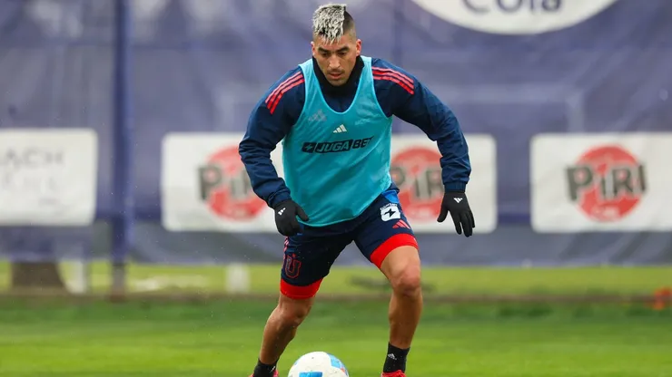 La U sigue entrenando en el Centro Deportivo Azul.