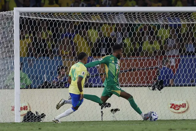 Lawrence Vigouroux tuvo un buen debut en Chile