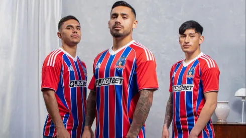 Colo Colo presentó su tercera camiseta, pero no dijo nada sobre su estreno.