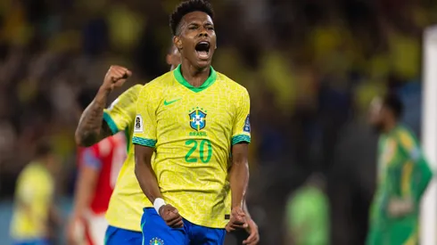 Este jugador brasileño celebró el 1-0 del Scratch ante la Roja.