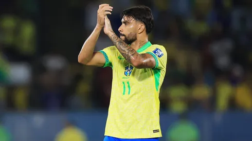 Lucas Paquetá celebró así ante la selección chilena.