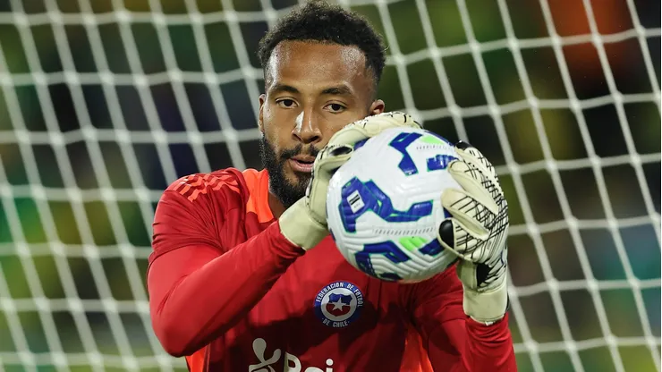 Lawrence Vigouroux debutó en el arco de Chile y su vínculo con el país es grande.