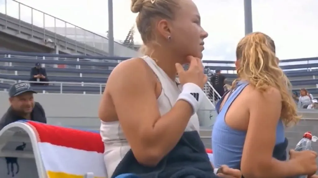 Mirra Andreeva vive raro momento en el US Open (Foto: captura).