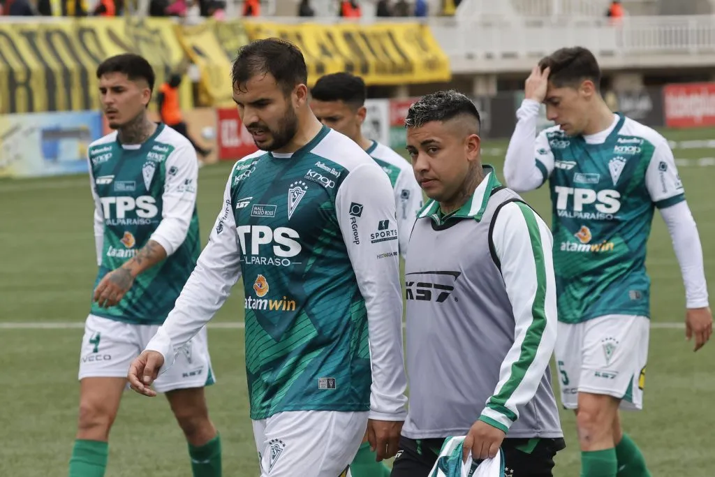 Santiago Wanderers perdió terreno en la lucha por el título. Foto: Sebastian Cisternas/Photosport