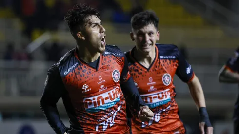 César Pinares marcó un golazo para Deportes Limache.