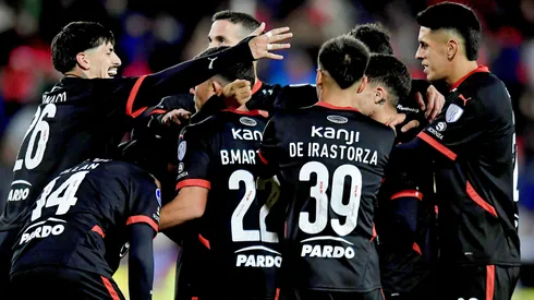 Plantel de Independiente, sin los chilenos, sigue mandato de sus dirigentes.