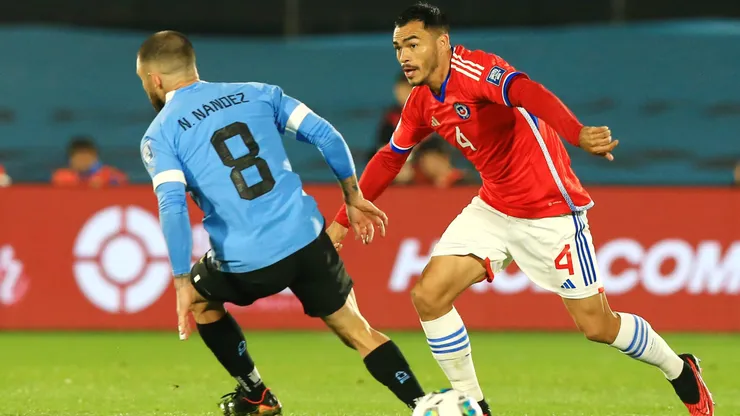 Chile y Uruguay se miden por la última fecha de las Eliminatorias Conmebol.