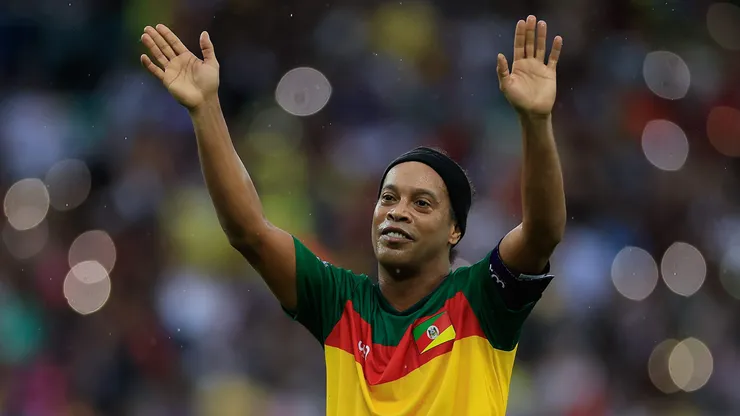 Ronaldinho eligió a su oncena ideal.