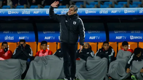 Óscar Ibáñez seguirá como entrenador de Perú por lo que resta del 2025.