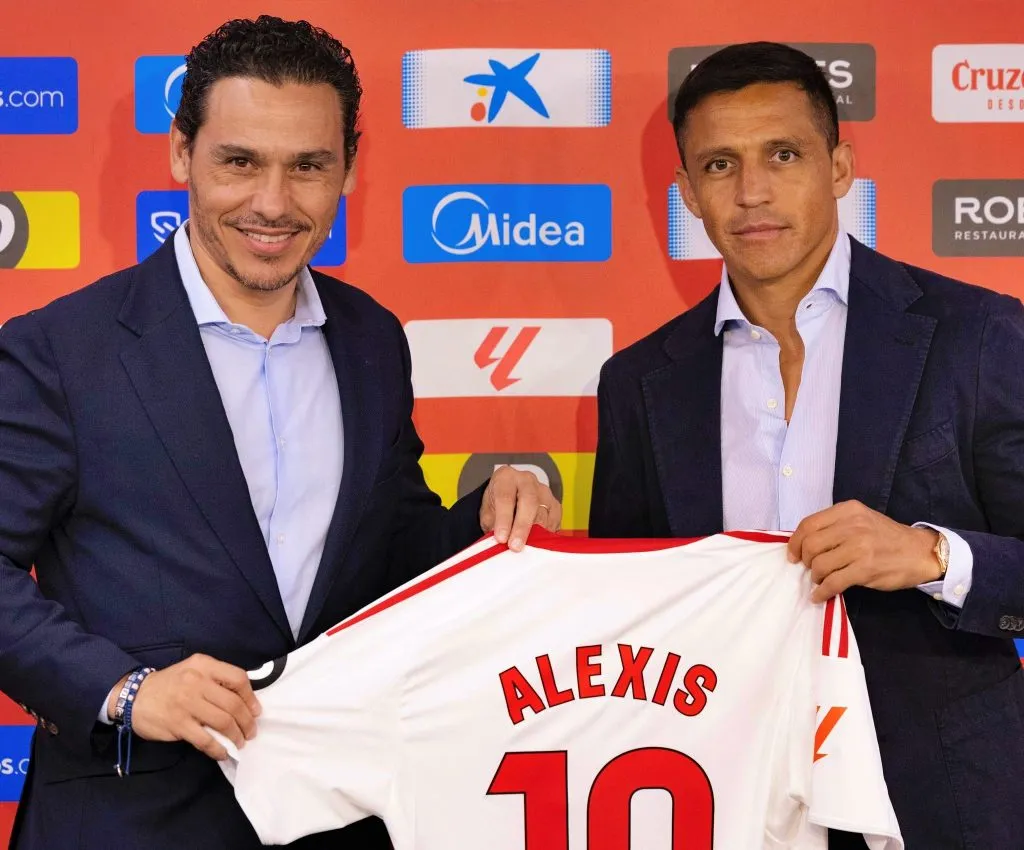 Alexis Sánchez firmó un contrato de una temporada en el Sevilla. | Foto: Sevilla.