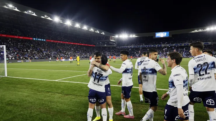 Mientras el debut futbolístico encantó, esto se dijo del estreno musical del Claro Arena