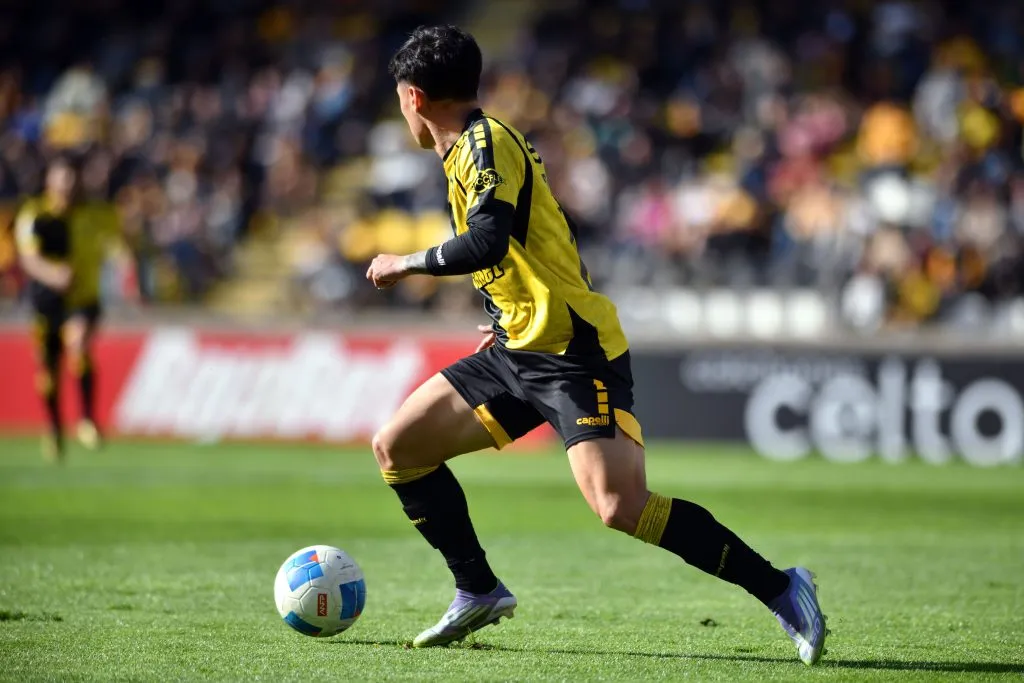 Cristián Zavala en acción por Coquimbo Unido, que va camino a su primer título en la máxima categoría. (Alejandro Pizarro Ubilla/Photosport).
