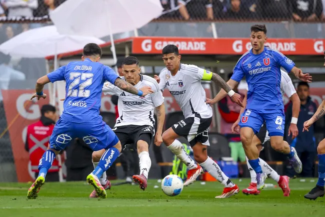 La ANFP le avisó a la U que debe jugar la Supercopa ante Colo Colo este fin de semana. Foto: Photosport.