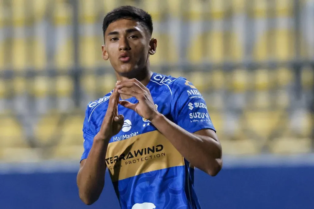 Emiliano Ramos será titular ante Uruguay y Pinilla espera verlo juntarse con Brereton. (Andres Pina/Photosport).