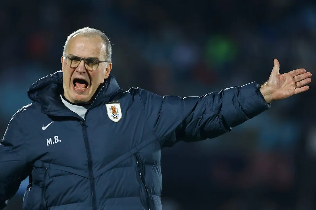 Marcelo Bielsa en la selección de Uruguay. (Ernesto Ryan/Getty Images).