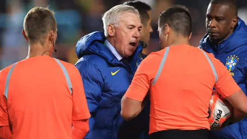 Carlo Ancelotti contra el árbitro chileno Cristián Garay