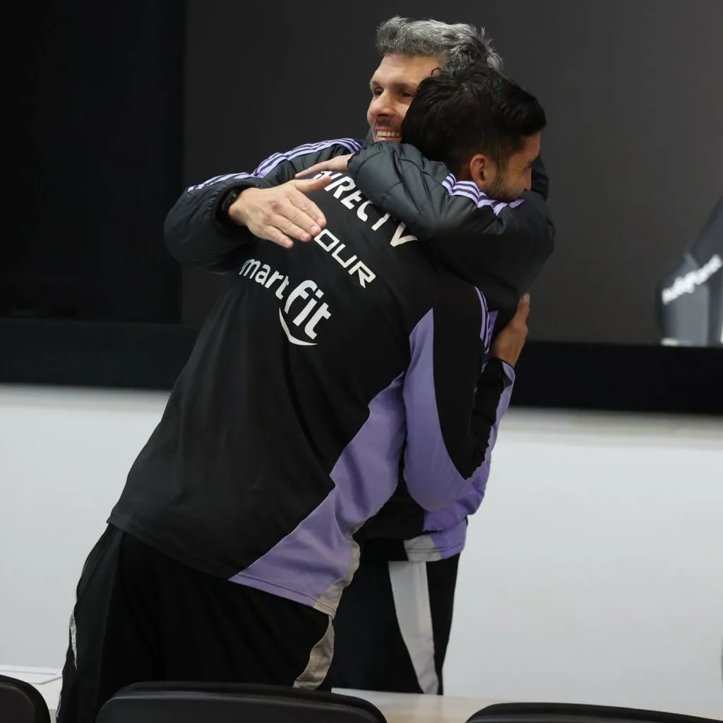 Fernando Ortiz prepara el Superclásico ante la U. de Chile