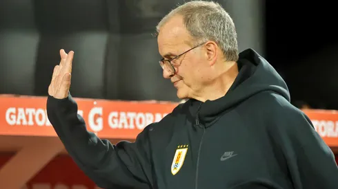 Marcelo Bielsa recibió el cariño de Chile tras el empate con Uruguay.