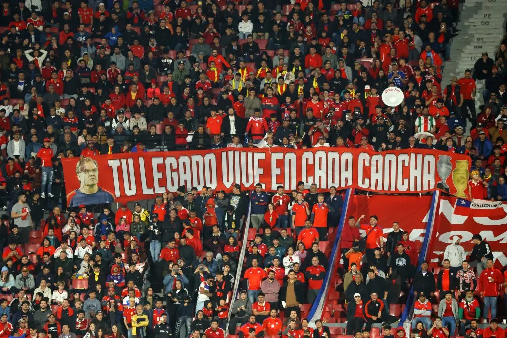 Bielsa vivió un emotivo regreso a Chile | Photosport