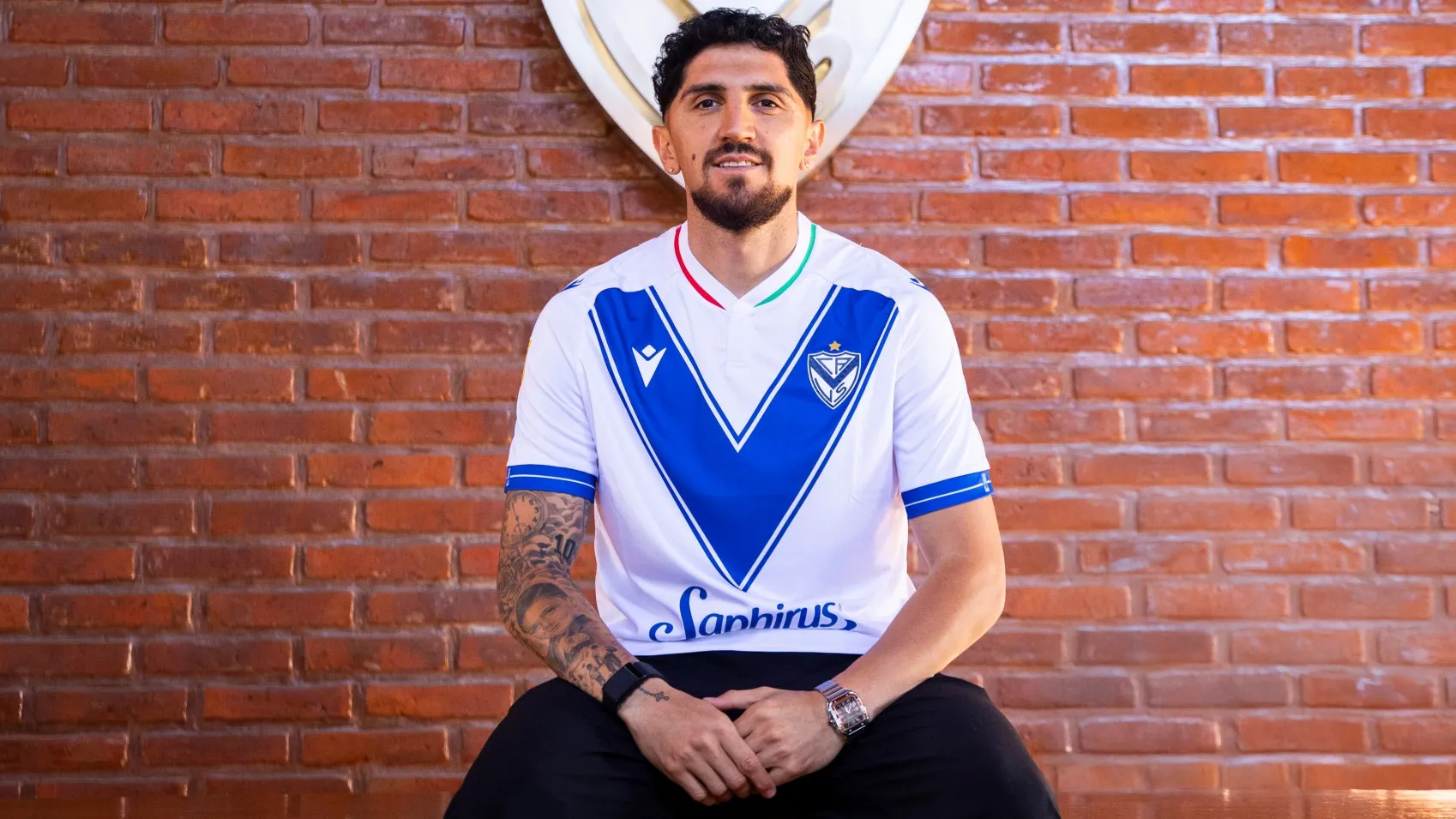 En la UC se interesan en Diego Valdés | Vélez