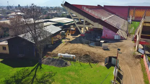 Unión Española explicó cómo iban las obras en el Estadio Santa Laura.