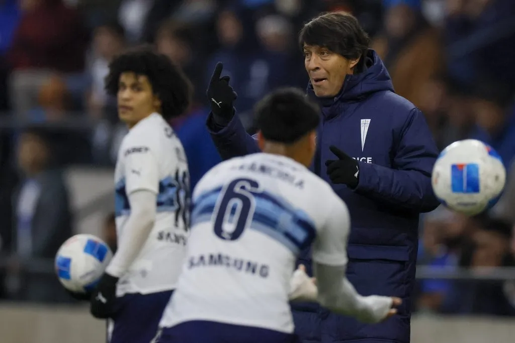 Daniel Garnero tendrá varias bajas en la visita de Universidad Católica a Deportes Limache. | Foto: Photosport.