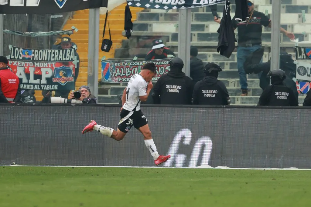 Vicente Pizarro tiene fe los jugadores juveniles que tiene a disposición Fernando Ortiz. Foto: Javier Vergara/Photosport