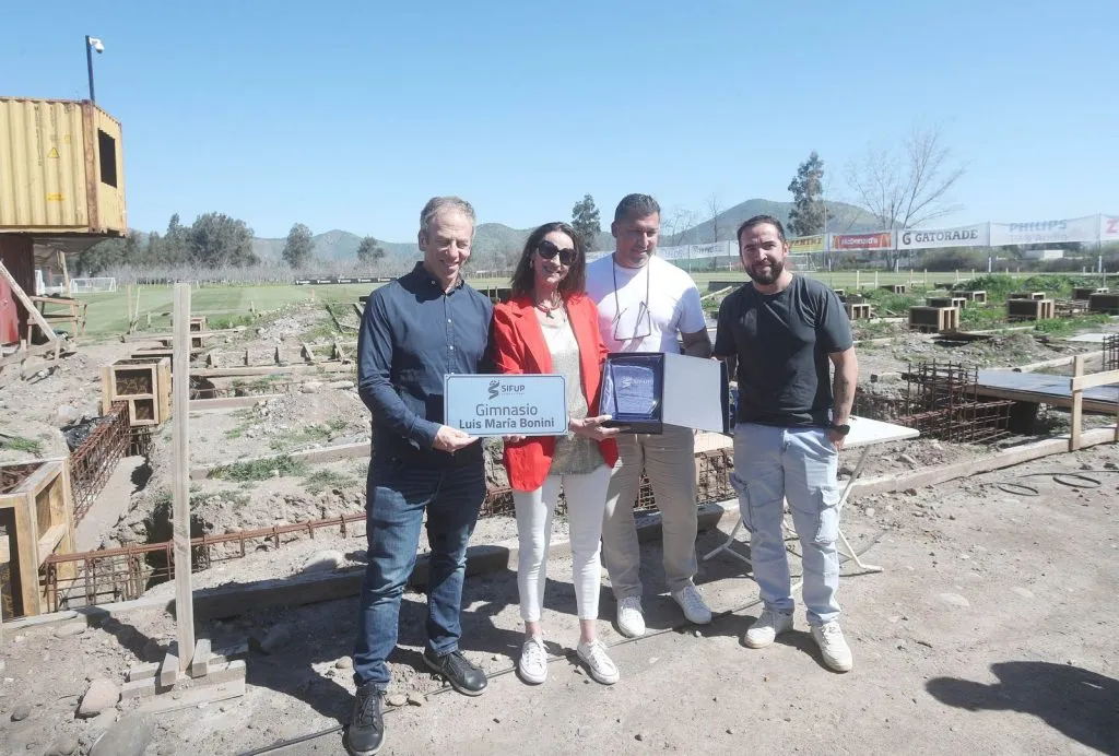 La placa del gimnasio Bonini