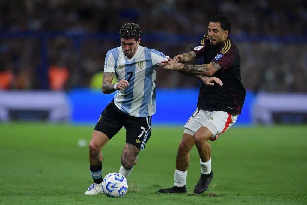 Sergio Peña en acción frente a Argentina. (Marcelo Endelli/Getty Images).