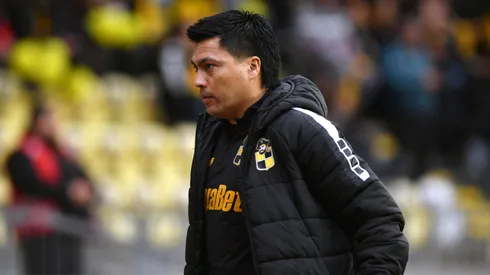 Esteban González está muy feliz con esta victoria postrera de los aurinegros.