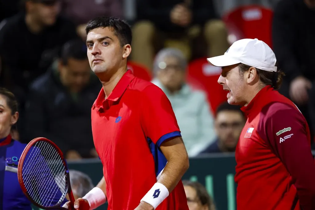 Barrios ganó fácilmente su partido con el apoyo de Massú