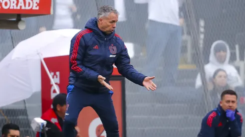 Gustavo Álvarez mueve el tablero en Universidad de Chile con la lista de citados.