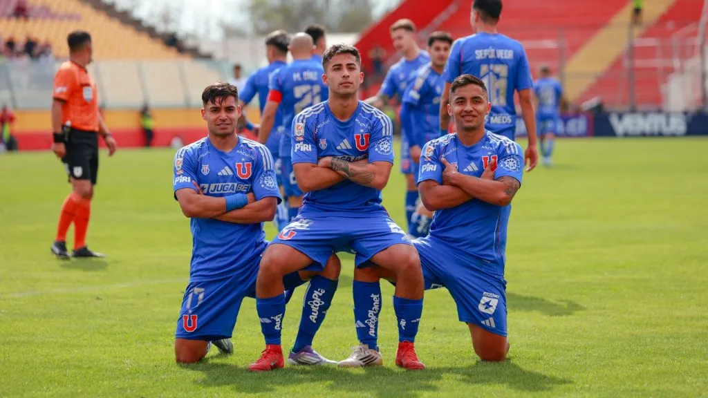 Lucas Assadi aumenta la cuenta para Universidad de Chile y la celebración es viral. Foto: Photosport.