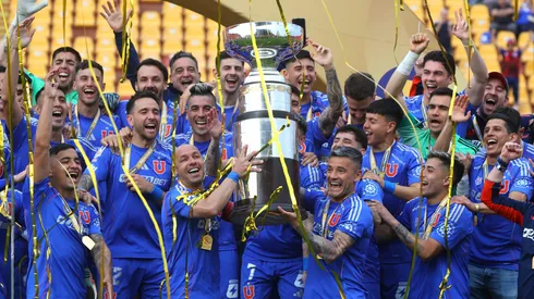 La U se quedó con la Supercopa venciendo a Colo Colo.