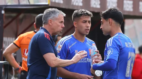 Álvarez está molesto por viajar a Lima en un vuelo comercial y no en un chárter