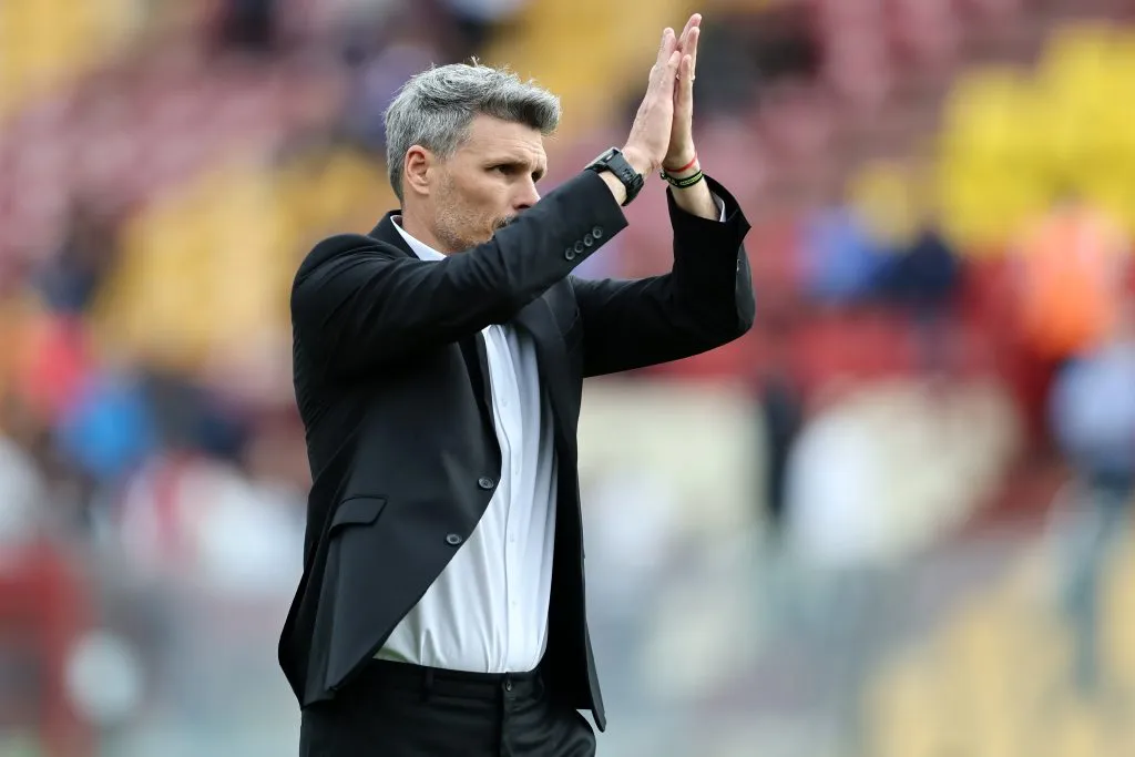 Fernando Ortiz en el estadio Santa Laura. (Javier Torres/Photosport).