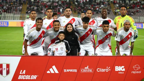 Perú busca entrenador.