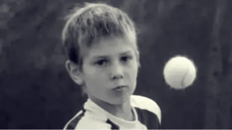 De brillar en el tenis a hacerlo en el fútbol.