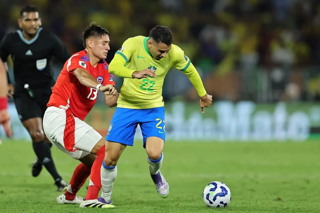 Iván Román debutó por la Roja adulta en el mítico Maracaná ante Brasil, que superó 3-0 a Chile. (Heuler Andrey/DiaEsportivo/Photosport).