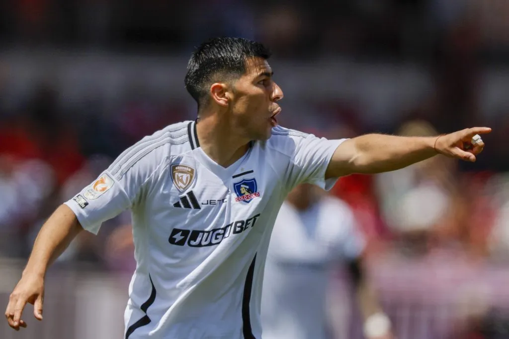 Tomás Alarcón quiere tomar un rol importante en el Colo Colo de Fernando Ortiz. Foto: Photosport.