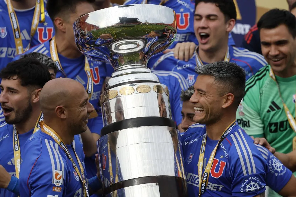 Marcelo Díaz y Charles Aránguiz son las figuras del plantel azul/Photosport