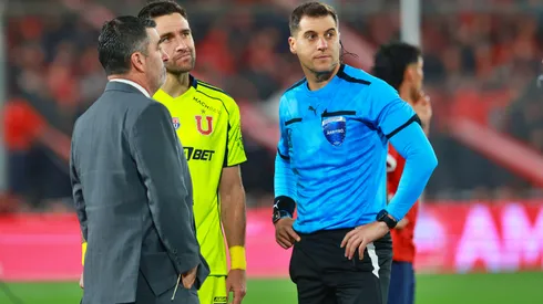 Matías Zaldivia en guardia alta por arbitraje de la U en Copa Sudamericana.